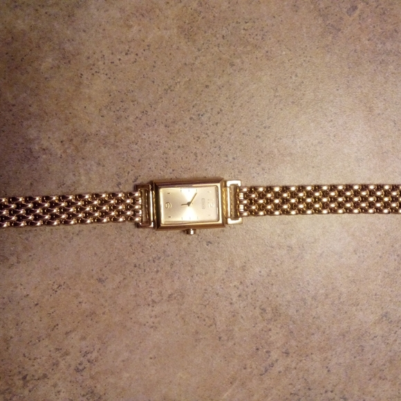 Vintage Gold Tone Coach Watch - Picture 2 of 3